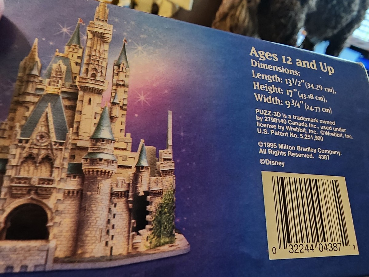 Disney Cinderella's Castle Puzzle 3D 530 Pieces 1995 Vintage Pre