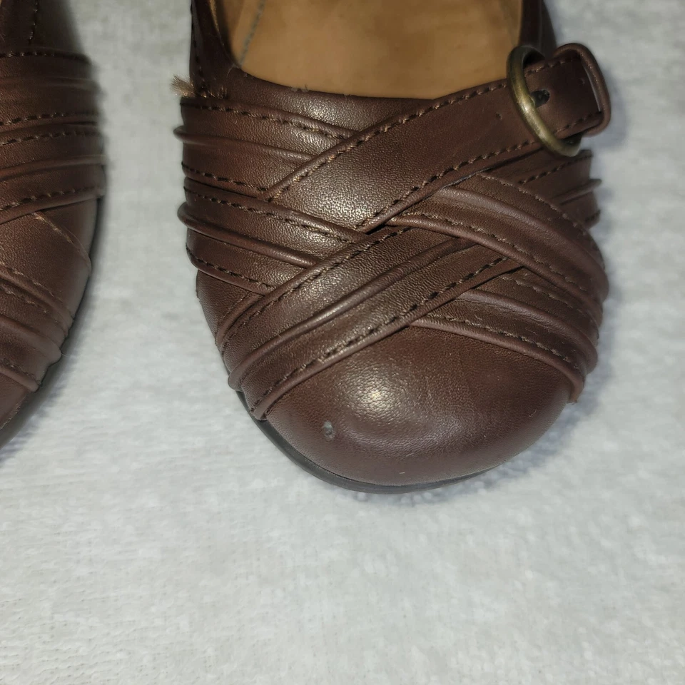 Yuu GANDEF Faux Brown Leather Buckled Strap Slip Flats On Shoes Women's Sz 7M - Изображение 3 из 4