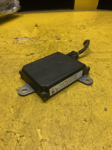 2016 - 2018 Subaru Legacy Outback Blind Spot Control Module OEM (87611AL01A) - Picture 2 of 9