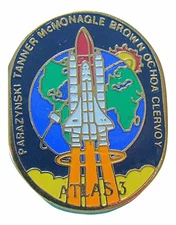 PIN enamel vtg NASA Space Shuttle STS-66 ATLANTIS Clervoy Ochoa Brown Tanner 