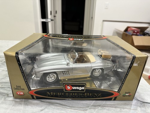 1:18 Mercedes Benz 300 SL Touring 1957 Silver Burago Plastic Cracked On Box Pics