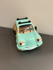 1999 The Chevron Cars Green Woody Wagon No. 16 Toy Car 6" L No Surfboard