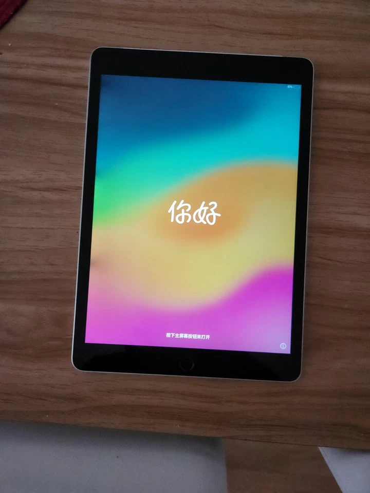 ipad 9ème génération 10,2" 64GO, état neuf + Cellular 