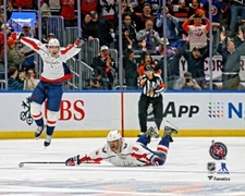 Alexander Ovechkin Scores Historic Goal Number 895! 8x10 Photo Poster
