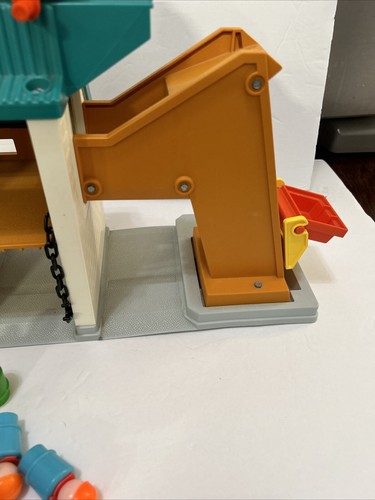 Fisher Price Lift and Load Depot #942 w Accessories - Picture 11 of 12