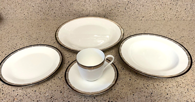 MIkasa CAE08 Bone China 5 Piece Place Setting, X