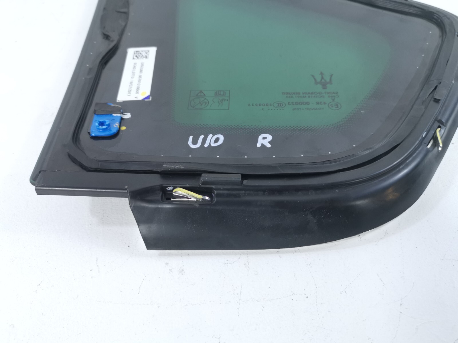 17-20 MASERATI Levante REAR RIGHT PASSEN SIDE QUARTER WINDOW GLASS 06701010600