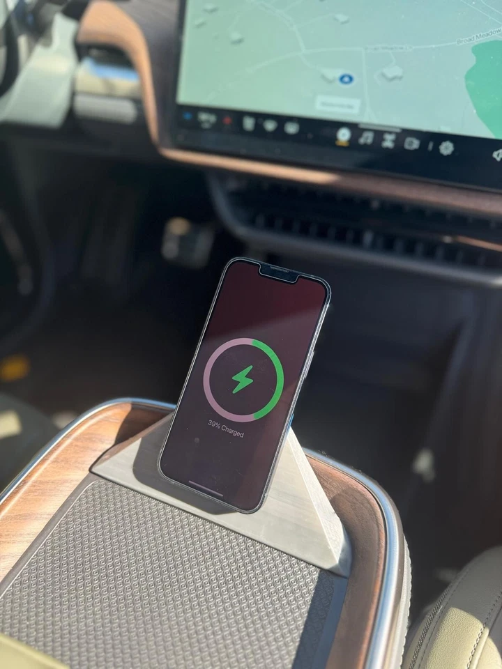 Soporte de base de carga inalámbrica Rivian R1S R1T MagSafe - Soporte de consola de ajuste personalizado Foto 4 de 4