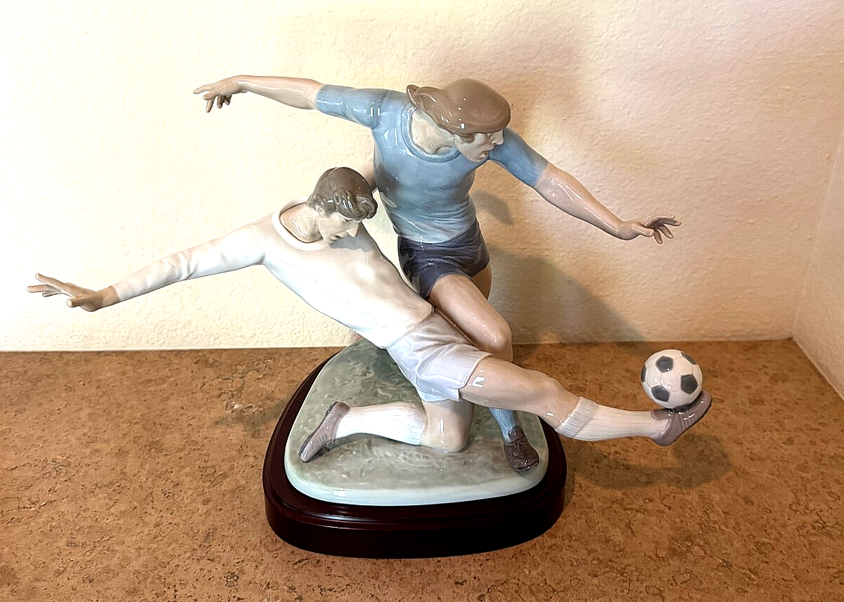 スポーツ LLADRO Embraced Sculpture. Limited Edition | Lladró® USA
