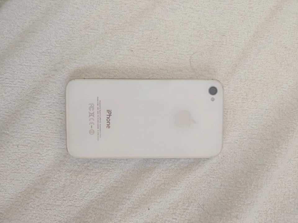 Apple iPhone 4 A1332 8gb Bianco White 3825 - Immagine 2 di 4