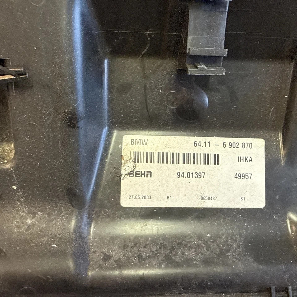 2003 BMW E46 M3 HEATER EVAPORATOR CORE BLOWER FAN MOTOR OEM - Image 2 of 4