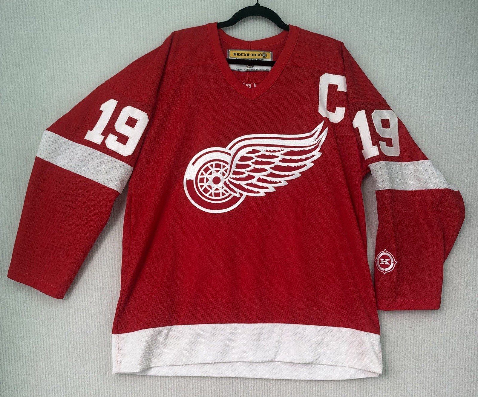 Vintage KOHO Steve Yzerman #19 Detroit Red Wings NHL Jersey M Made Canada