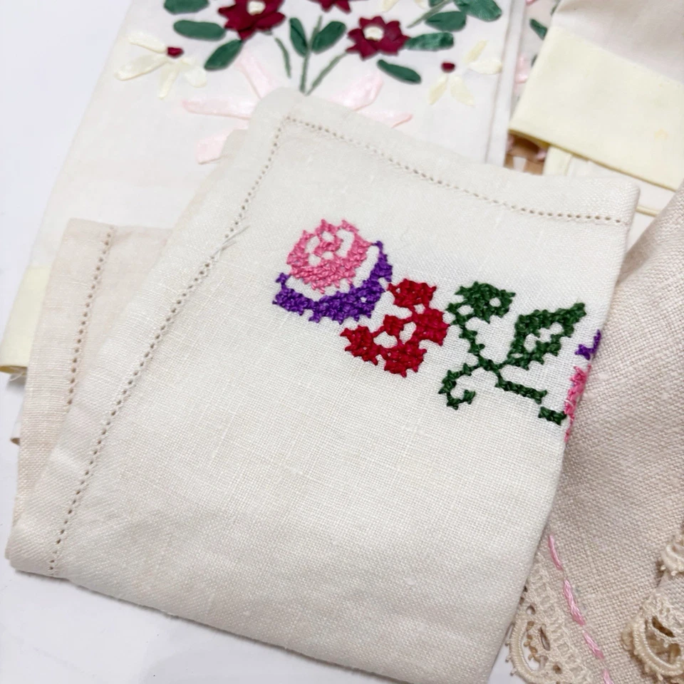 Vtg Lot Of 21 Hand Embroidered Lace Edge Miscellaneous Handkerchiefs Napkins - Image 4 of 4