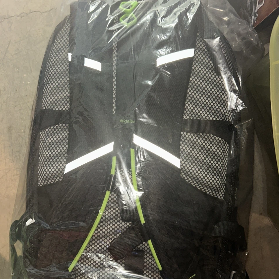 IKIGAI RIVAL MEDIUM BLACK BACKPACK W/CAMERA HOLDER in package - Image 3 of 3