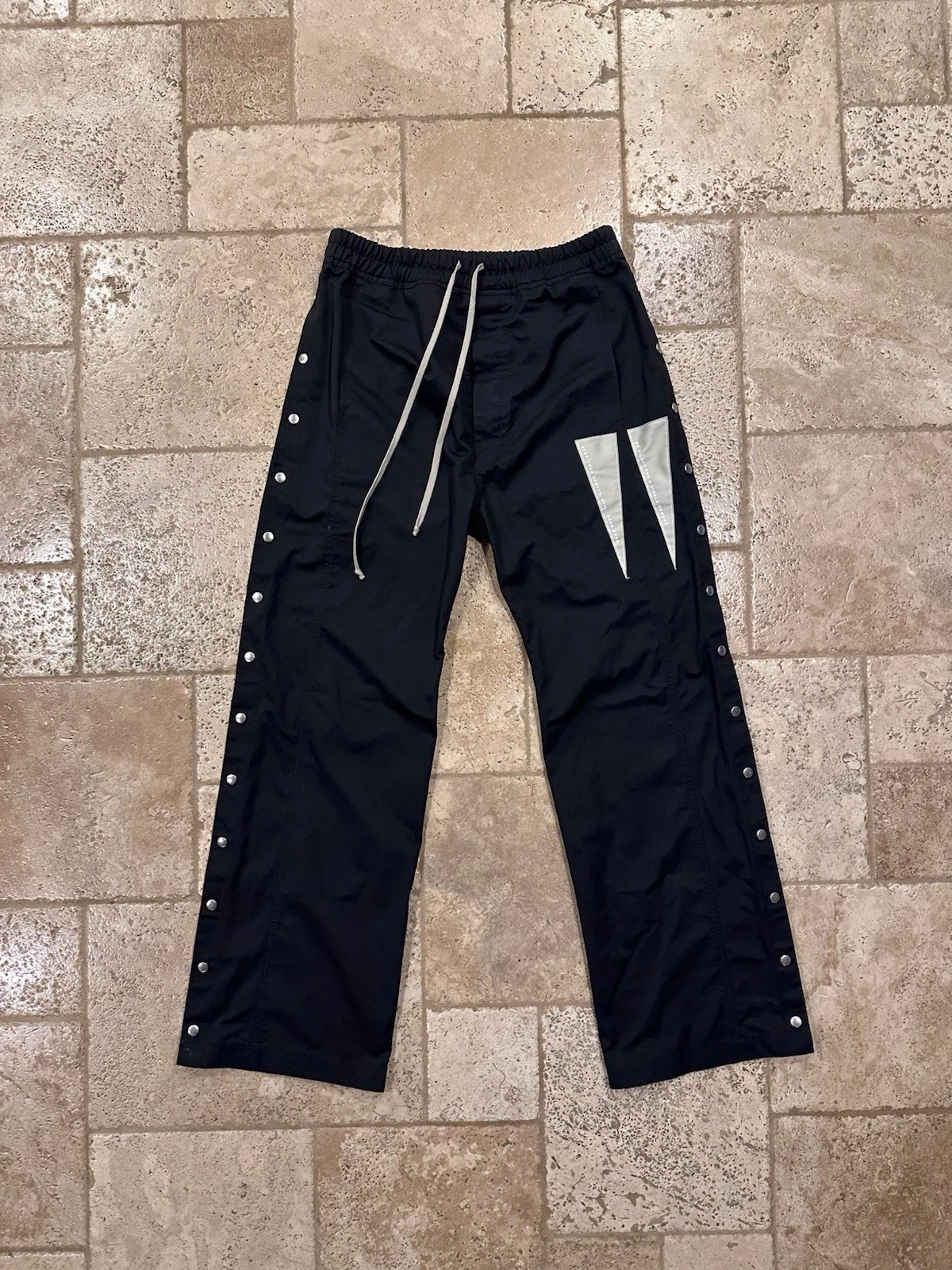Pantaloni neri Rick Owens Drkshdw Pusher logo a strappo