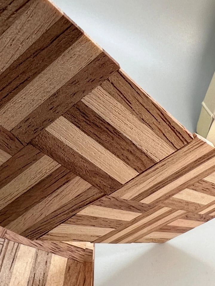 Миниатюрный деревянный паркетный пол кукольного домика Houseworks 144 кв. дюйма Тайвань ЧИТАЙТЕ - Изображение 3 из 4