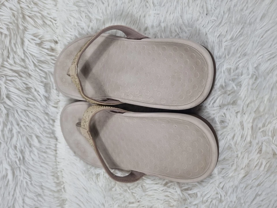 Vionic Zapatos Mujer Talla 10 Sandalias Ortopédicas Chanclas Cómodas Tachonado Arco Sopa Foto 4 de 4