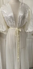 Vintage 70’s Peignoir Chiffon Robe by Val Mode Size Small