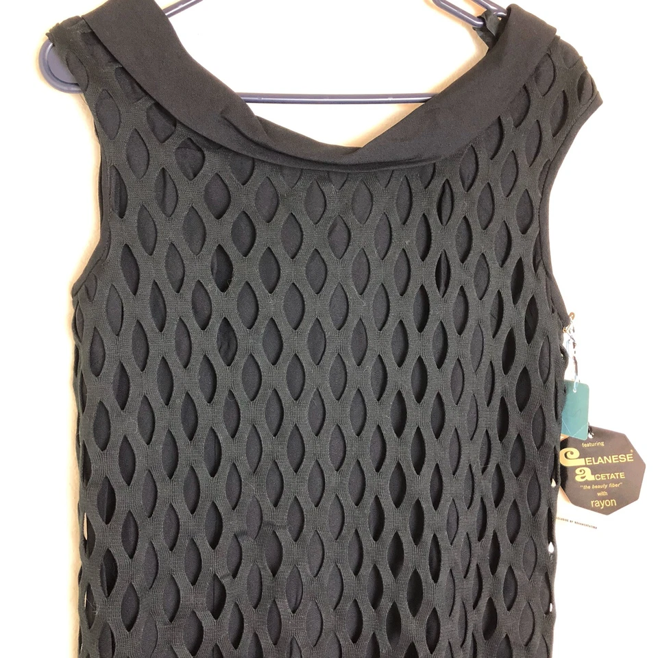 Nuevo con etiquetas, vestido negro sin mangas vintage años 60 tejido en red Foto 2 de 4