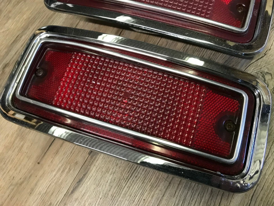 1969 69 PONTIAC PARISIENNE STATION WAGON USED GM TAIL LIGHT SET OEM VERY RARE - Image 2 of 4