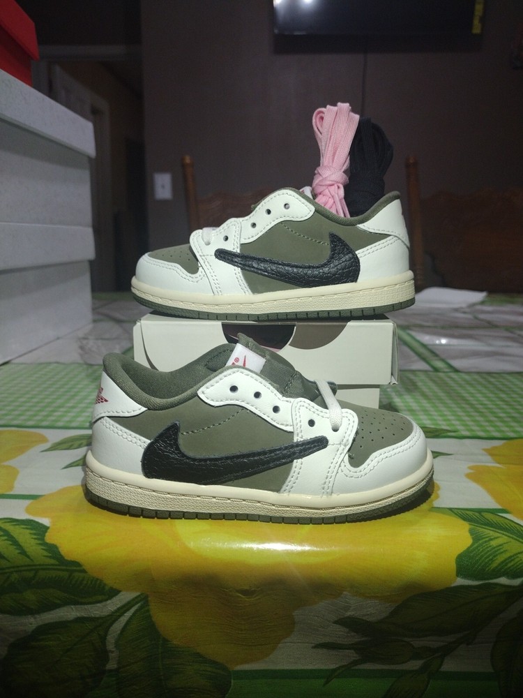 JORDAN 1 RETRO LOW OG SP TRAVIS SCOTT MEDIUM OLIVE (TD) - 8C - DO5441-200 - FAST