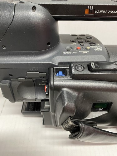 UNTESTED Panasonic DVCPRO HD P2 3CCD Camcorder AG-HVX200AP SOLD AS IS *Read - Picture 3 of 18