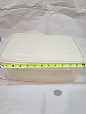 Vintage Rubbermaid Servin Saver #8 Rectangle 33 Cup Sheer Almond Lid Jumbo Large