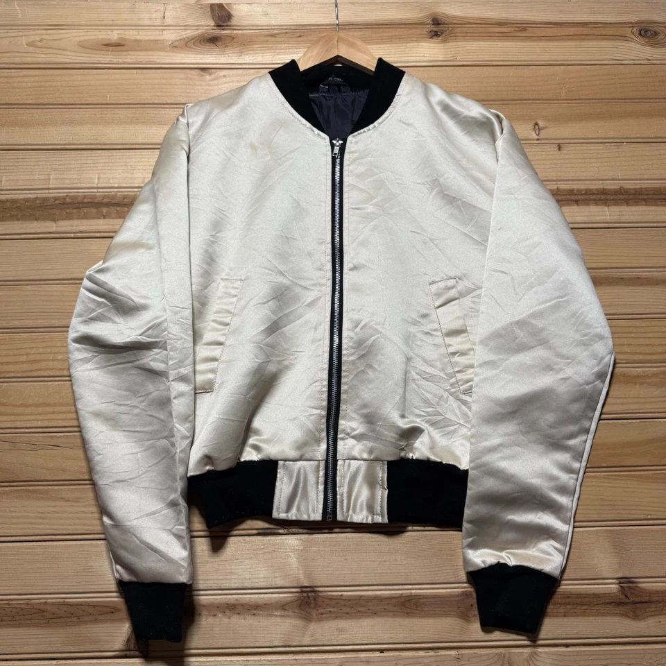 Mt. Chaqueta de bombardero Fuji Eagle bordada Japón recuerdo Sukajan para mujer - mediana Foto 2 de 4