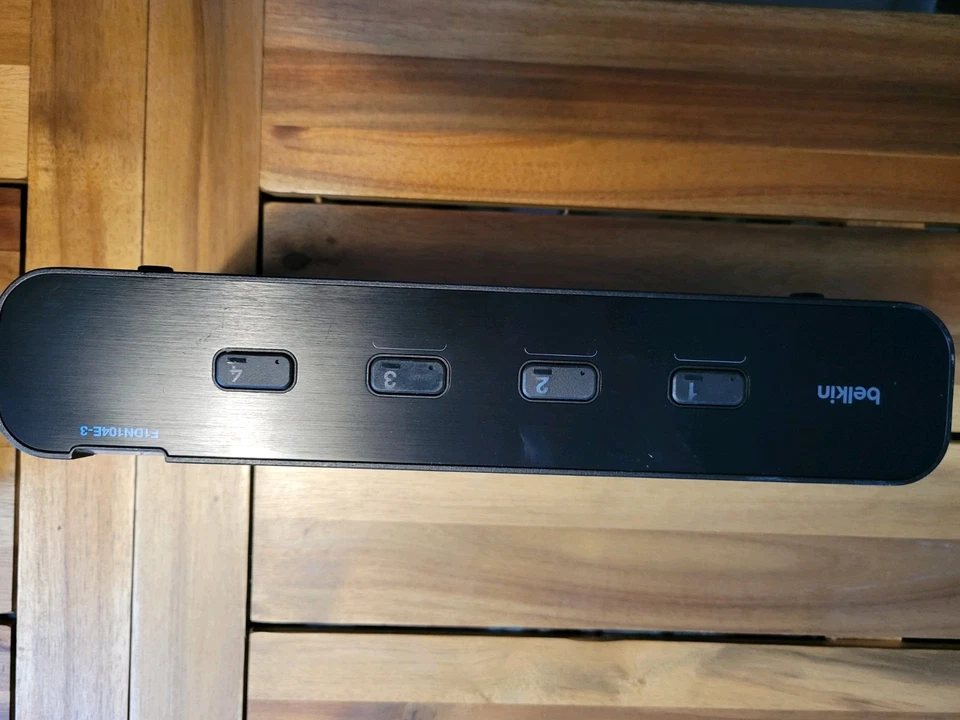 Belkin Secure Dual-Head DVI-I KVM Switch (F1DN104E-3) - Image 2 of 3