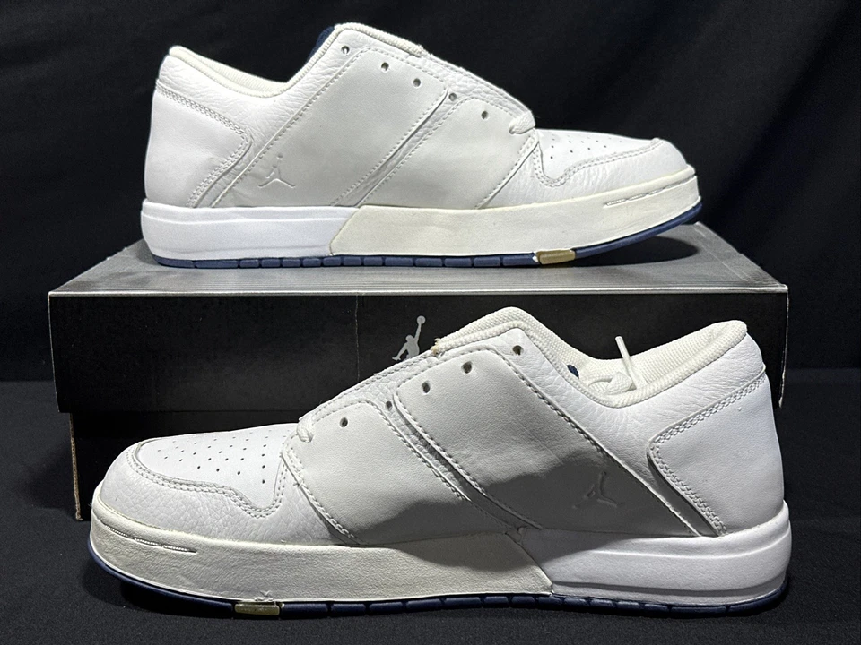 DS Nu’ Retro Air Jordan 1 Talla Baja 9.5 302371 141 2002 Blanco/Azul Marino Medianoche Foto 4 de 4
