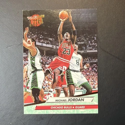 1992-93 Fleer Ultra Basketball Card #27 Chicago Bulls HOF ~ Michael Jordan !