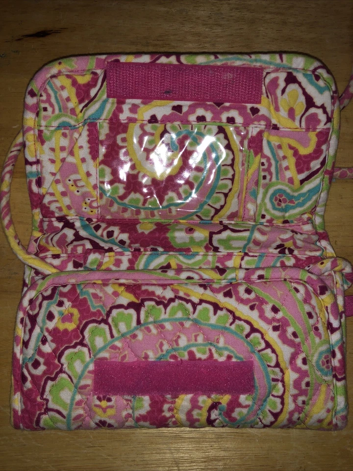 Vera Bradley Small Cross Body Trifold Pink Paisley Floral - Image 4 of 4