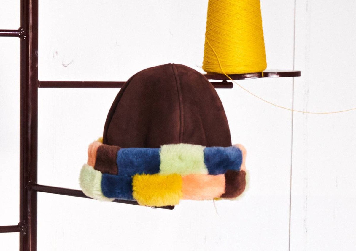 Ugg X The Elder Statesman Suede Shearling Multicolor Tes Hat  display picture 1