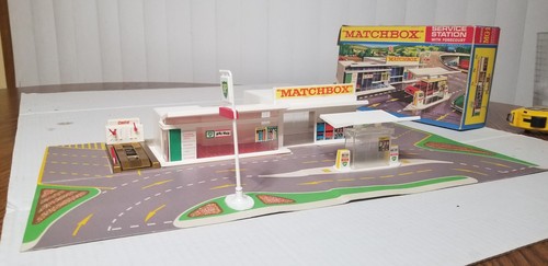Vintage 1970 Matchbox MG-1 Service Station With Forecourt & Ramp Boxed Shelf D3 - Picture 2 of 18