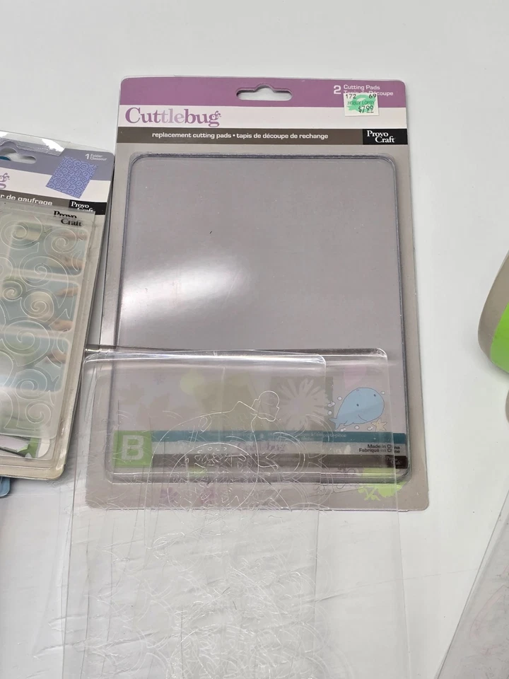 Cuttlebug Embossing Machine Provo Craft + Embossing Plates Most NEW! T3.3 - Image 4 of 4