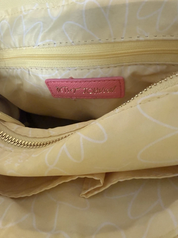 P45- Bolso de Mano Betsey Johnson Paja Margarita con Correa para el Hombro Foto 2 de 4