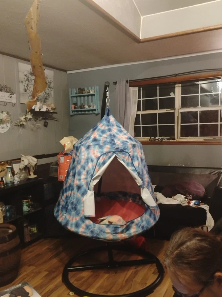 Columpio de tienda iluminado interior/exterior con marco Foto 3 de 4