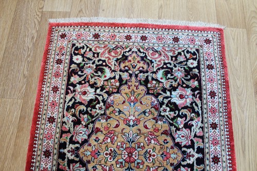 One of a Kind Master Piece Oriental Silk Rug, with fine floral design 85 x 58 cm - Picture 7 of 16
