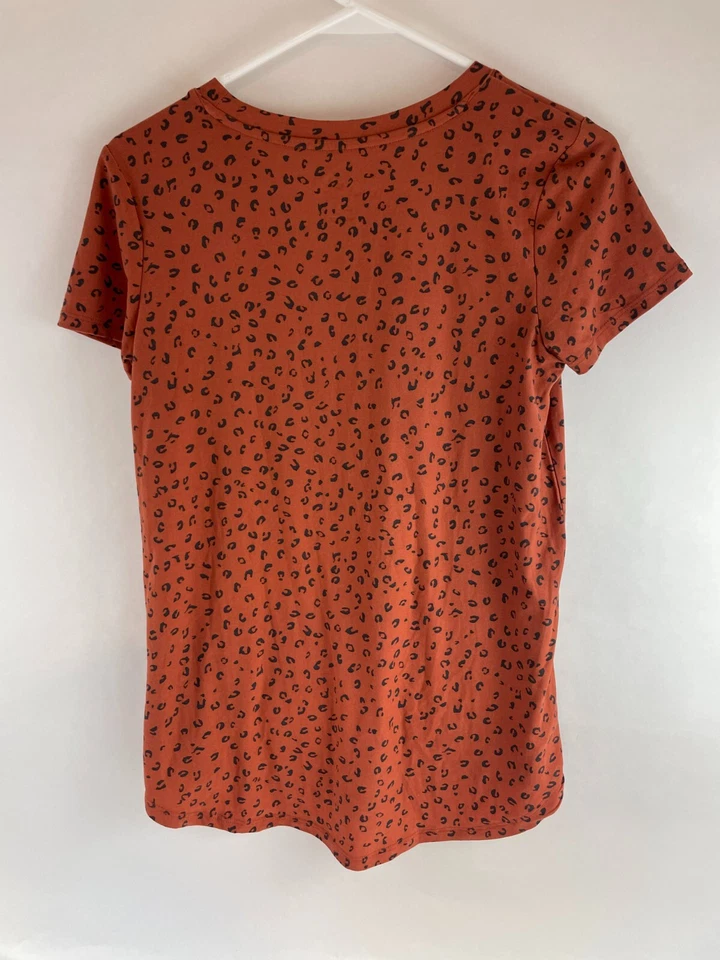 Sweet Tea's by Pink Rose T 恤女式 M 码烧焦橙色黑色猎豹印花 — 第 2/4 张图片