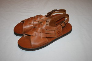 levis leather sandals