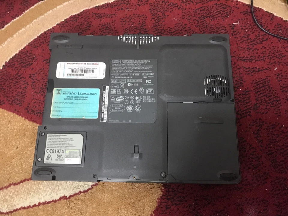 Portátil Pentium 3 Compaq Armada M700 de colección sin disco duro sin sistema operativo Foto 4 de 4