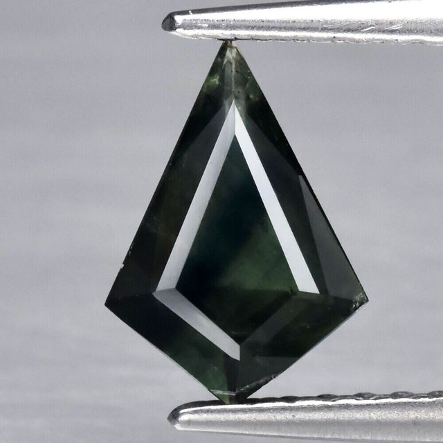 ★★ RARE !! SAPHIR VERT BLEU D'AUSTRALIE : 8.3 mm x 5.8 mm ★★ p278.139T ★★ RARE !! SAPHIR VERT BLEU D'AUSTRALIE : 8.3 mm x 5.8 mm ★★ p278.139T