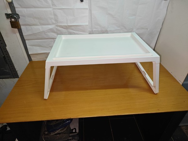 Mesa Plegable  56 x 24 x 34 cm