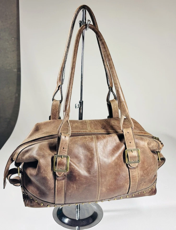 Bolso de hombro de cuero Petusco de colección bolso envejecido latón tachonado Foto 2 de 4