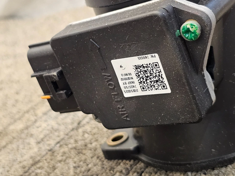 Sensor de flujo de masa de aire Napa XTP49555 para Ford, Jaguar, Lincoln, Mercury 1997-2009 Foto 3 de 4