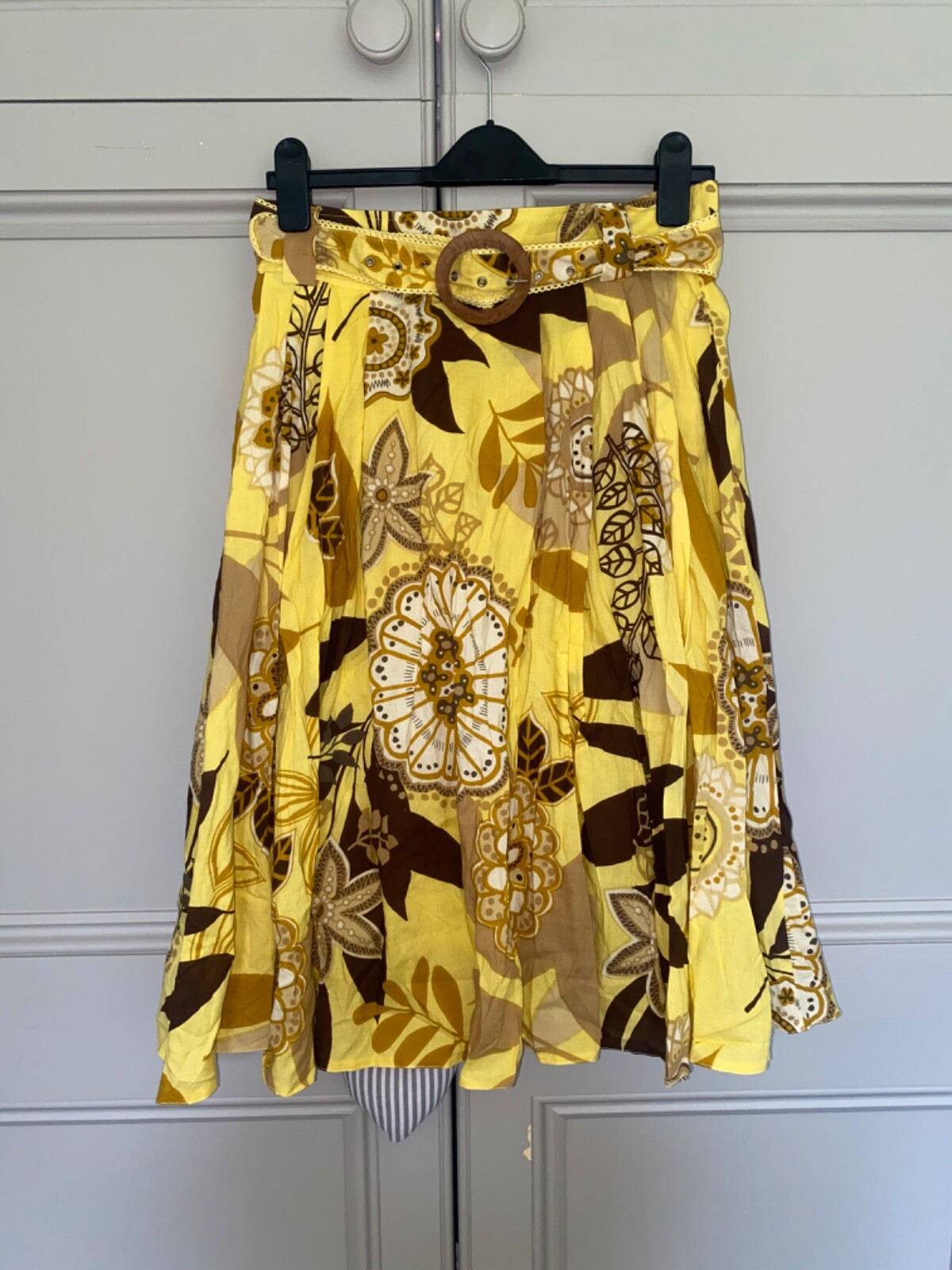 Falda Amarilla Floral Madera con Cinturón Talla 12 Volantes Dobladillo Fluido Boho Cottage Core