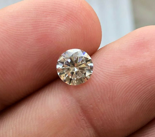 2.20Cts Lab Created Synthetic Brilliant White Diamond 7x7x4 MM Brilliant Diamond - Picture 4 of 5