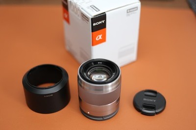 Sony E 50mm F1.8 OSS SEL50F18 Silber APS-C Portrait Objektiv Boxed Top Zustand