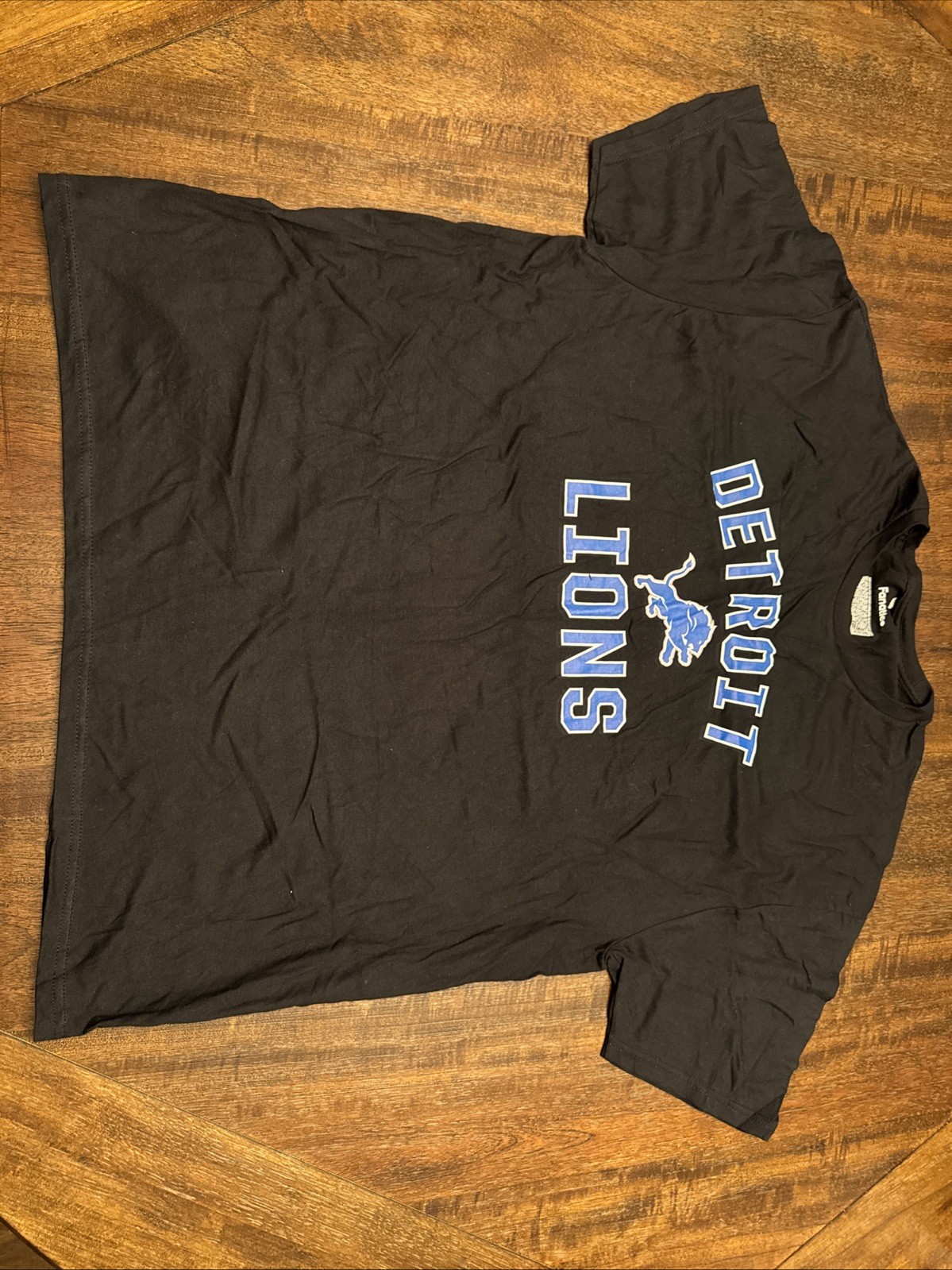 2xl Detroit Lions T Shirt NWOT Flaw