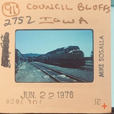 VINTAGE 1976 35MM KODACHROME SLIDE TRAIN LOCOMOTIVE COUNCIL BLUFFS IOWA RAILROAD